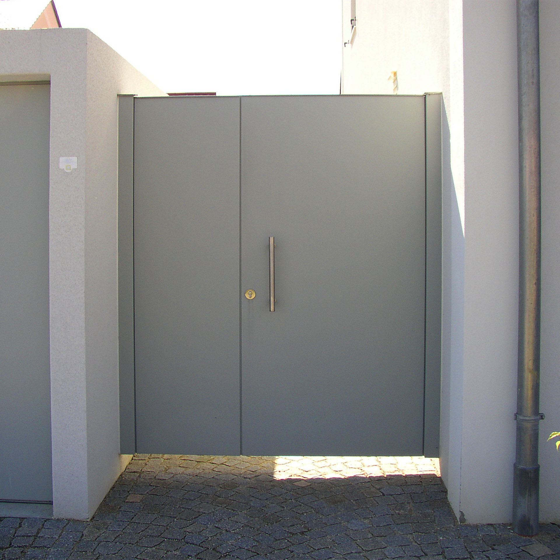 FUNK Rolläden & Schreinerei: Garagentore